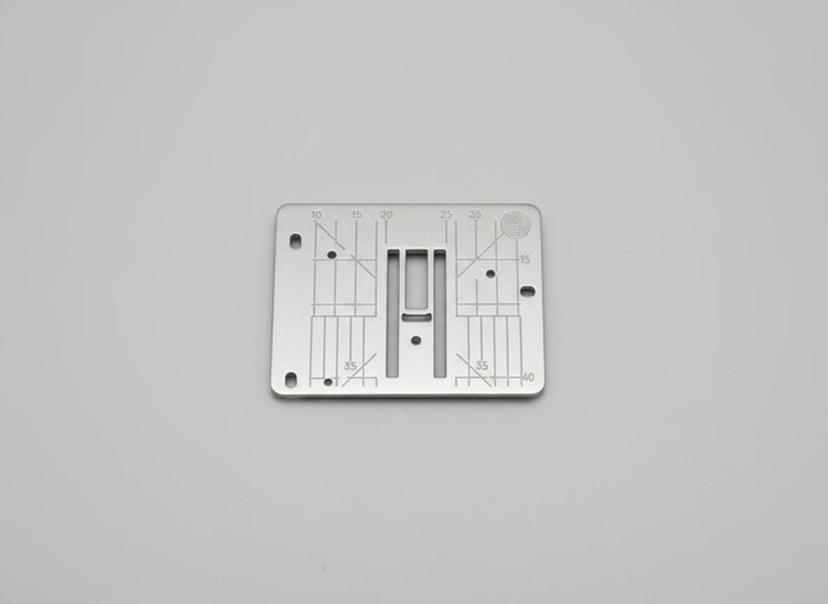 BERNINA Needle Stitch Plate Standard 435/475/535/720 (5.5mm) - #034019.70.06