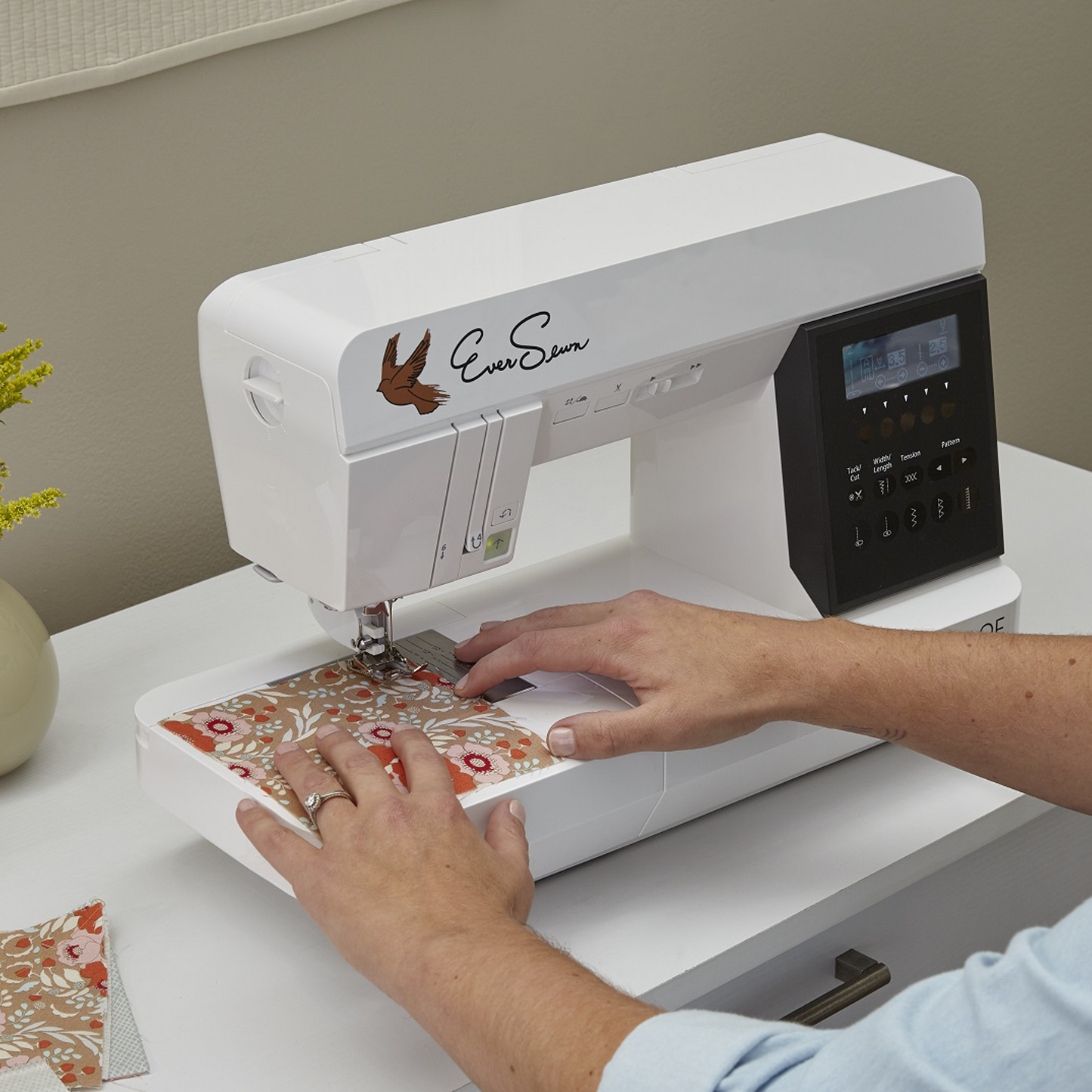 Eversewn Sparrow QE Sewing Machine