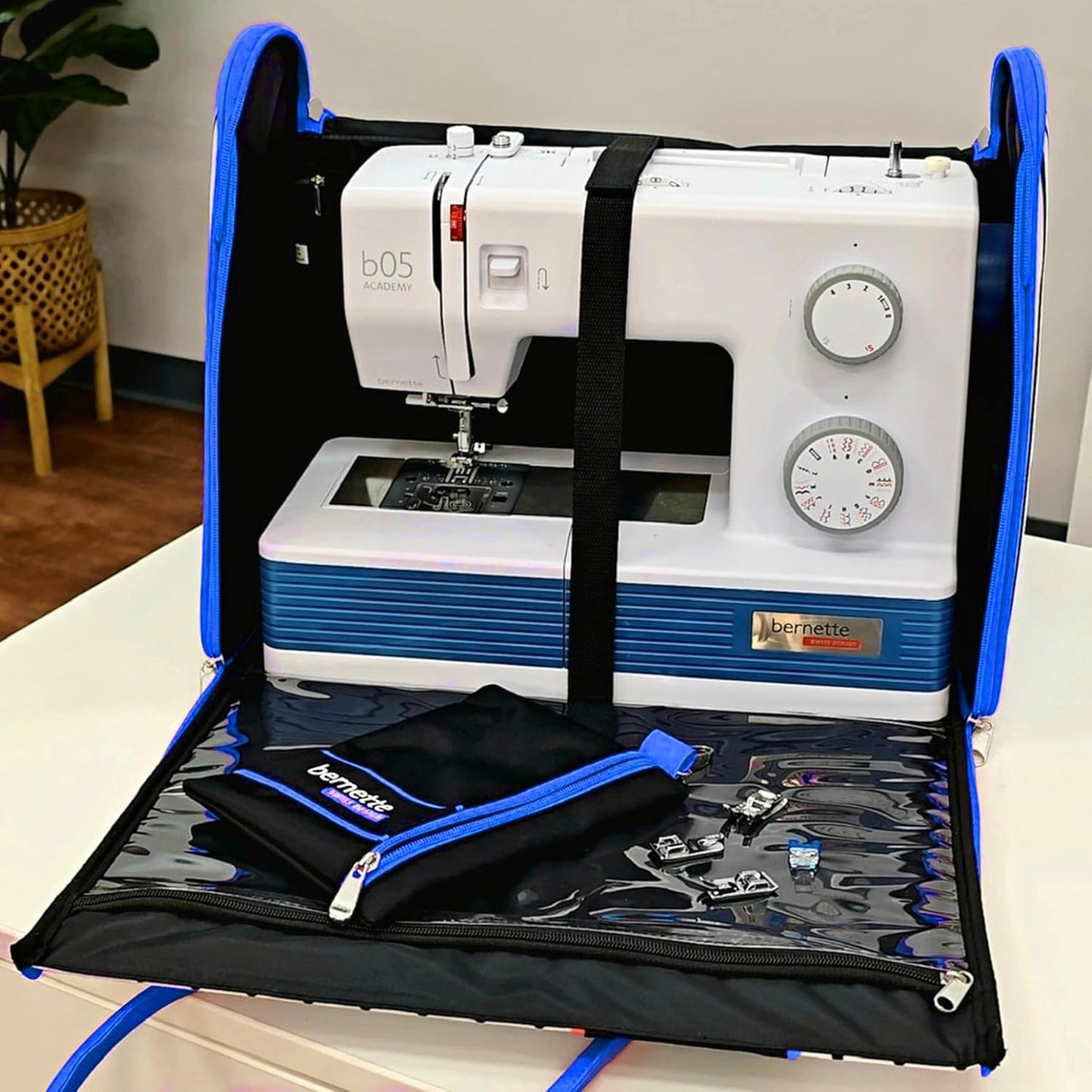 Bernette b05 Academy Sewing Machine with Rolling Tote Bag Bundle